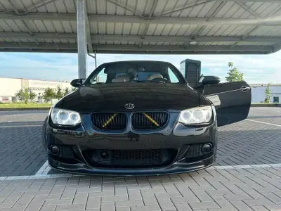 Gebraucht BMW 325 Cabriolet M Sport 218 PS (160 kW) 2010 Schwarz Cabrio