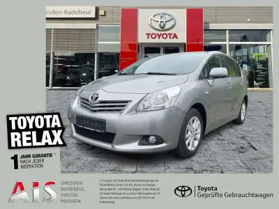 Gebraucht Toyota Verso Edition 147 PS (108 kW) 2011 Grey metallic Van / Kleinbus
