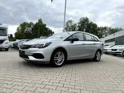 Używany Opel Astra Edition 110 KM (80 kW) 2021 Srebrny Kombi