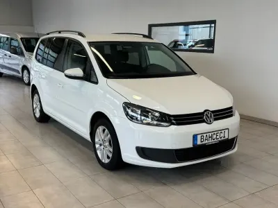 Gebraucht VW Touran Comfortline 140 PS (102 kW) 2015 Weiß Van / Kleinbus