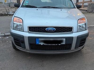 Silber Gebraucht 2008 Ford Fusion Kleinwagen | 2.100 €