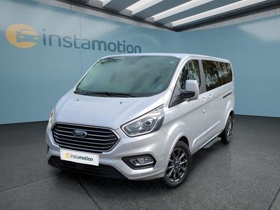 Gebraucht Ford Tourneo 131 PS (96 kW) 2022 Silber Van / Kleinbus