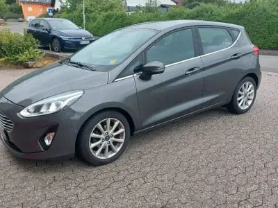Używany Ford Fiesta Titanium 101 KM (74 kW) 2018 Szary Hatchback