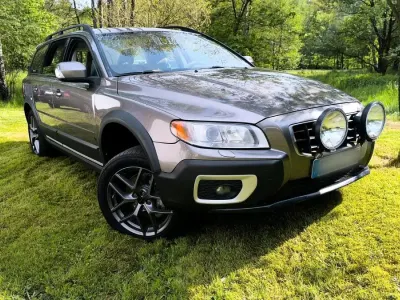 Używany Volvo XC70 185 KM (136 kW) 2009 Złoty Kombi