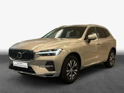 Gebraucht Volvo XC60 Core 335 PS (246 kW) 2023 Silber SUV