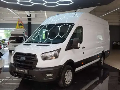 Gebraucht Ford Transit Trend 131 PS (96 kW) 2022 Weiß Van / Kleinbus