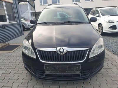 Cerna magic/black magic Gebraucht 2013 Skoda Roomster Plus Edition Van / Kleinbus | 4.400 € (Fairer Preis)