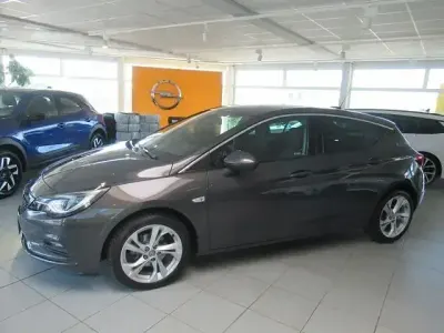 Usata Opel Astra Dynamic 150 CV (110 kW) 2016 Grigio Berlina