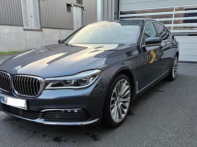 BMW 730