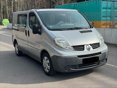 Gebraucht Renault Trafic 115 PS (84 kW) 2011 Silber Van / Kleinbus