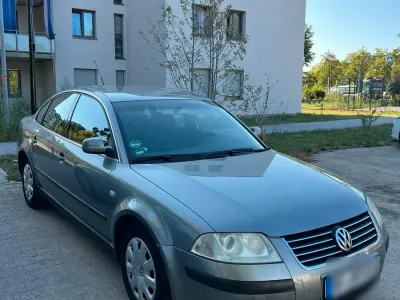 Gebraucht VW Passat 131 PS (96 kW) 2002 Grau Limousine