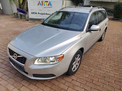 Gebraucht Volvo V70 Momentum 136 PS (100 kW) 2009 Silber Kombi