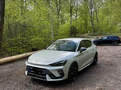 Gebraucht Cupra Leon VZ 300 PS (220 kW) 2025 Beige Limousine