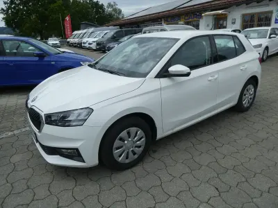 Neu Skoda Fabia Essence 80 PS (58 kW) 2026 Weiß Kleinwagen