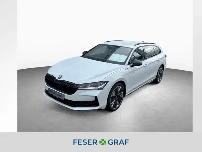 Neu Skoda Superb SportLine 193 PS (141 kW) 2026 Purity white Kombi