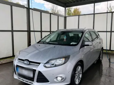 Gebraucht Ford Focus 150 PS (110 kW) 2013 Silber Kombi