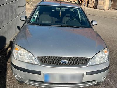 Gebraucht Ford Mondeo Futura 145 PS (106 kW) 2002 Silber Kombi