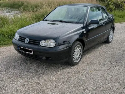 Gebraucht VW Golf 101 PS (74 kW) 2000 Blau Cabrio