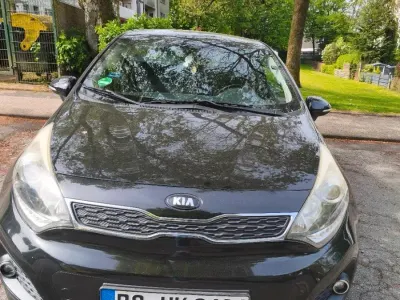 Gebraucht Kia Rio 86 PS (63 kW) 2012 Schwarz Kleinwagen