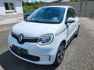 Używany Renault Twingo Signature 74 KM (54 kW) 2020 Biały Hatchback