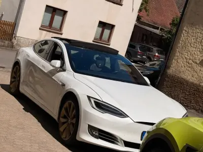 Gebraucht Tesla Model S 450 kW (613 PS) 2018 Weiß Kleinwagen