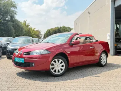 Gebraucht Renault Mégane Cabriolet Exception 111 PS (81 kW) 2009 Rot Cabrio