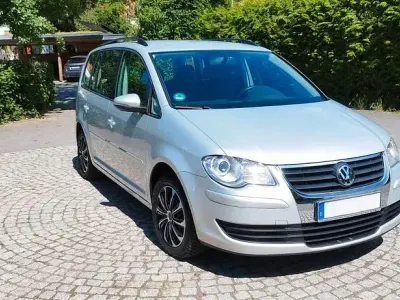 Gebraucht VW Touran 140 PS (102 kW) 2010 Silber Van / Kleinbus