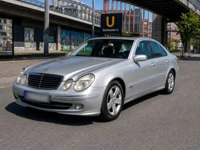 Gebraucht Mercedes E220 Avantgarde 150 PS (110 kW) 2004 Silber Limousine