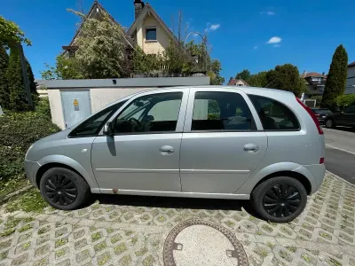 Gebraucht Opel Meriva 100 PS (73 kW) 2005 Silber Van / Kleinbus