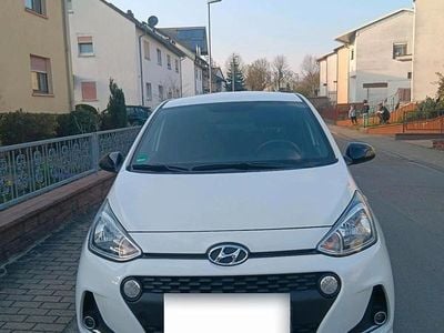 Gebraucht Hyundai i10 67 PS (49 kW) 2019 Weiß Kleinwagen