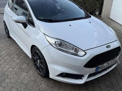 Gebraucht Ford Fiesta ST 182 PS (133 kW) 2014 Weiß Kleinwagen