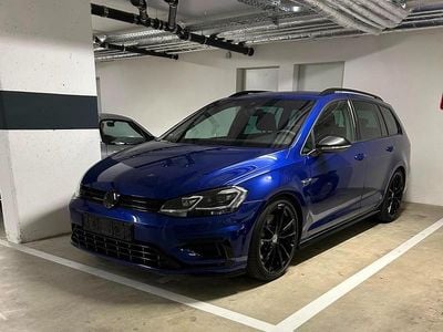 Blau Gebraucht 2018 VW Golf VII R Kombi | 28.000 €