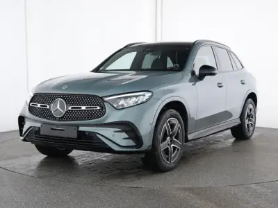 Gebraucht Mercedes GLC300 AMG 258 PS (189 kW) 2025 lack verdesilber SUV