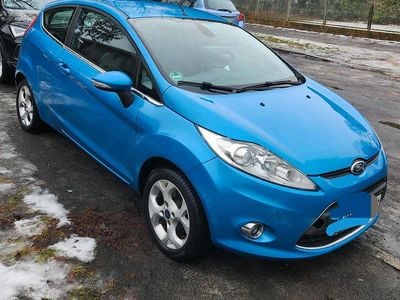 Blau Gebraucht 2011 Ford Fiesta Titanium Limousine | 3.700 € (Fairer Preis)