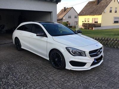 Gebraucht Mercedes CLA220 Shooting Brake AMG 177 PS (130 kW) 2015 Weiß Kombi