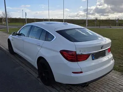 Gebraucht BMW 530 245 PS (180 kW) 2011 Weiß Limousine