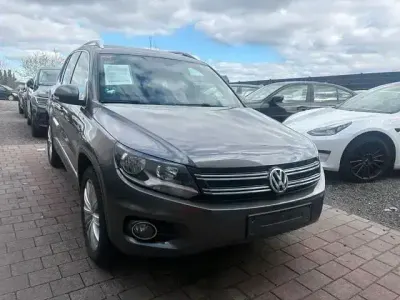 Gebraucht VW Tiguan LOUNGE 184 PS (135 kW) 2016 Grau SUV