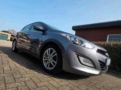 Gebraucht Hyundai i30 128 PS (94 kW) 2012 Grau Limousine