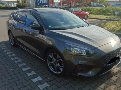Usata Ford Focus ST-Line 120 CV (88 kW) 2020 Grigio Station wagon
