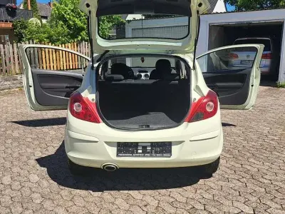 Gebraucht Opel Corsa Satellite 87 PS (63 kW) 2011 Kleinwagen