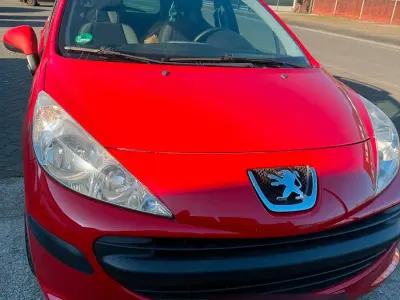 Gebraucht Peugeot 207 74 PS (54 kW) 2009 Rot Kombi