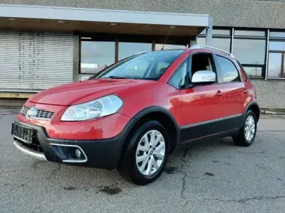 Usata Fiat Sedici Easy 120 CV (88 kW) 2012 Rosso SUV
