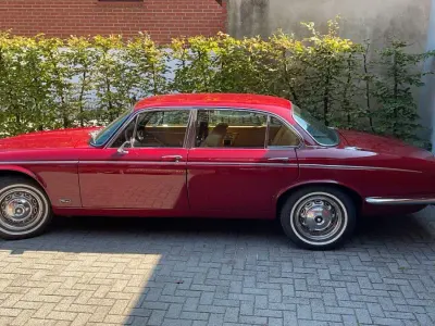 Gebraucht Jaguar XJ12 287 PS (211 kW) 1976 Rot Limousine