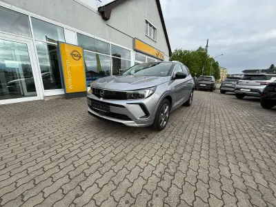 Gebraucht Opel Grandland X Ultimate 181 PS (133 kW) 2022 Kontrast grau/quarz silber SUV