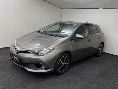 Usata Toyota Auris Hybrid 99 CV (72 kW) 2017 Grigio Utilitaria