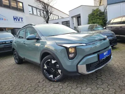 Neu Kia Stonic 101 PS (74 kW) 2026 Grün SUV