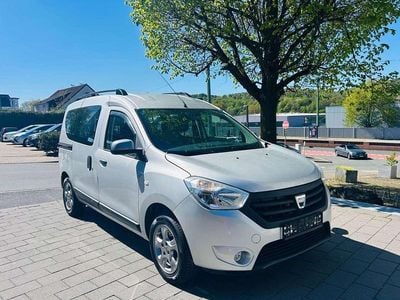 Usata Dacia Dokker Celebration 116 CV (85 kW) 2016 Argento Monovolume