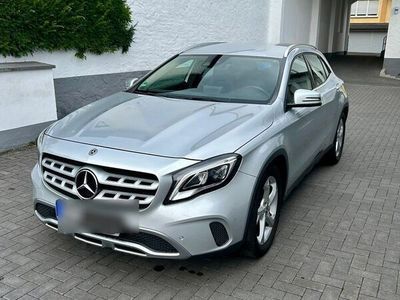 Mercedes GLA200