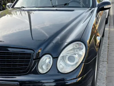 Gebraucht Mercedes E240 177 PS (130 kW) 2004 Schwarz Kombi
