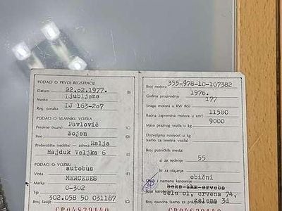 Usata Mercedes 350 241 CV (177 kW) 1977 Beige Monovolume